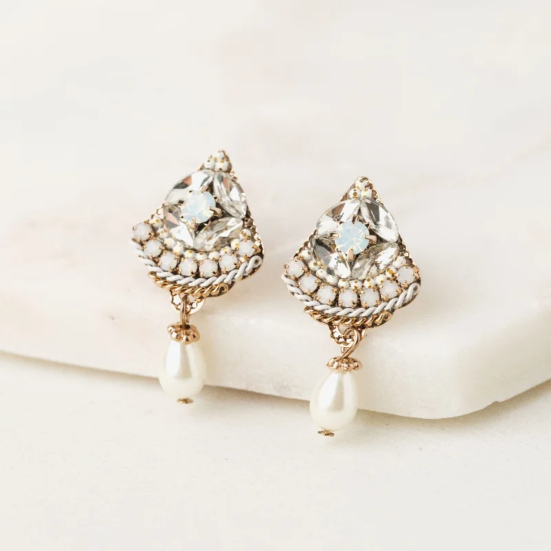 Hypoallergenic Drop Earrings for Sensitive-Garland Pearl Drop Earrings