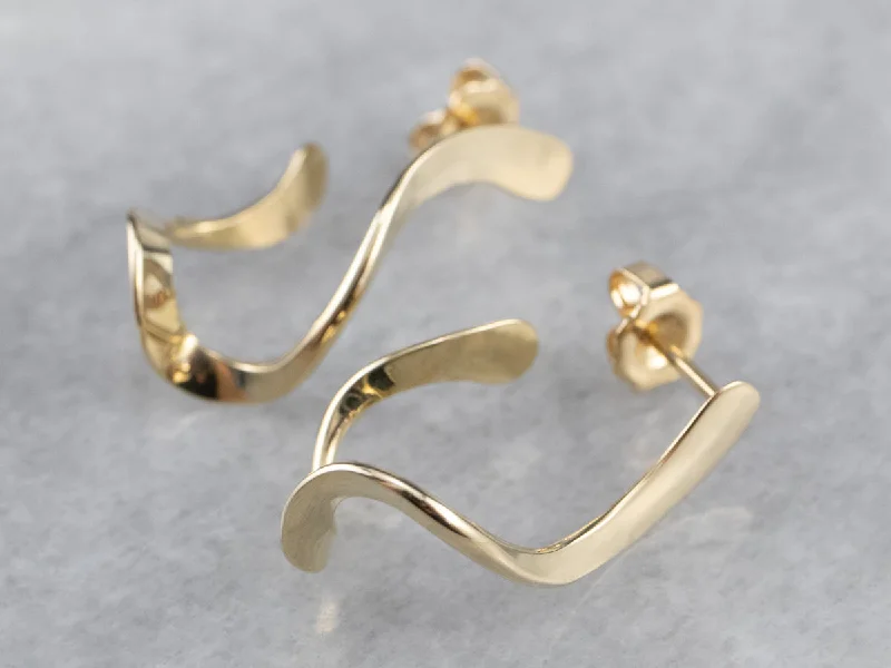 Travel Drop Earrings for On-The-Go-Modernist Gold Twisted Drop Earrings