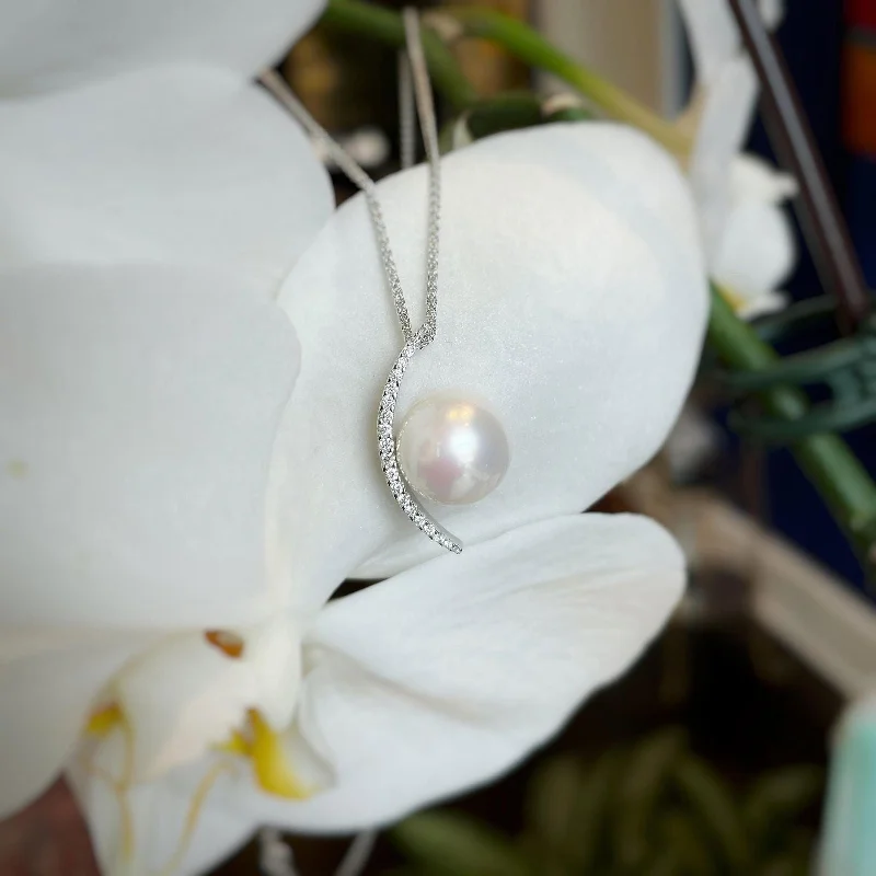 Stylish bar necklaces with engraved pendants for minimalistic and personal jewelry -Half Moon Pearl Diamond Necklace