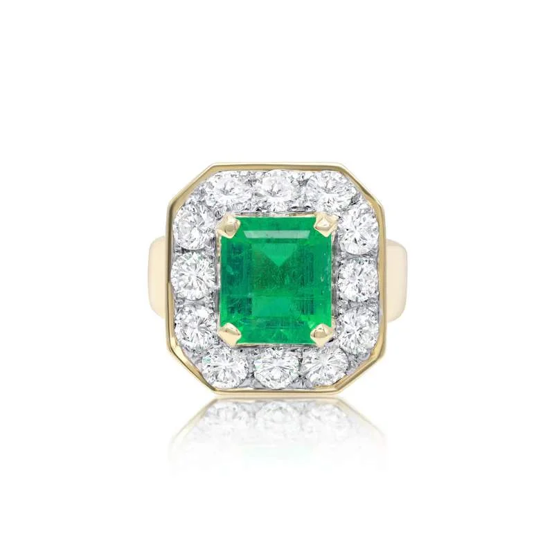 Gemstone rings inspired by stars with stone glow -18K EMERALD DIAMOND RING